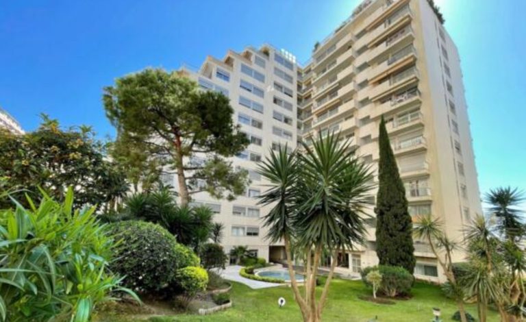 For Sale – Renovated Studio in Château d’AzurLoca..