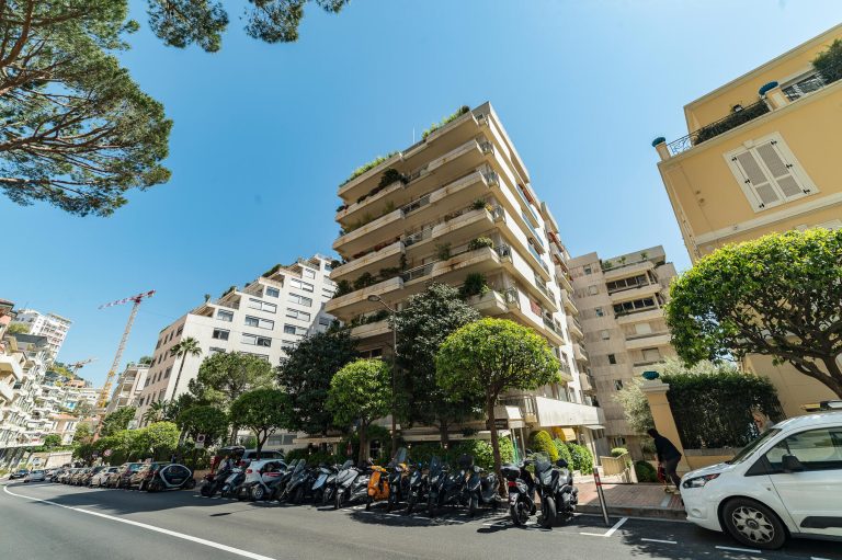 Château Amiral – Parking Lot for Sale
Ref.: 3198
L..