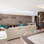 Elegant two-bedroom apartment with sea view on La Croisette. – Gallery 9