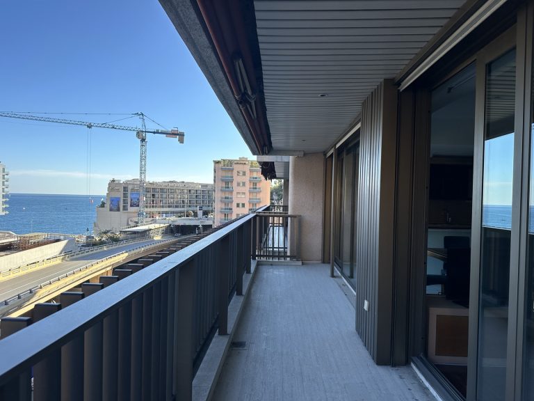 For Sale – Le Mirabel: 3-Room Apartment – Carré d’..