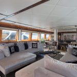 indigo_star_main_saloon_2-scaled-700×467-1