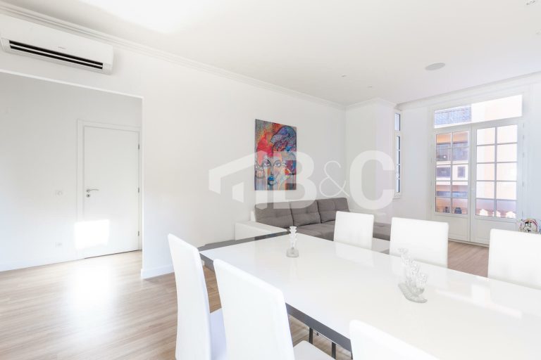 CHARMING 3-BEDROOM BOURGEOIS-STYLE APARTMENT – LAR..