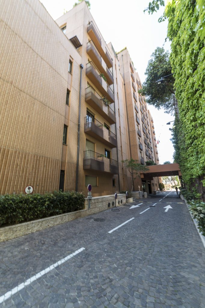 For Sale – Cellar, Parc Saint Roman
Reference: LVR..