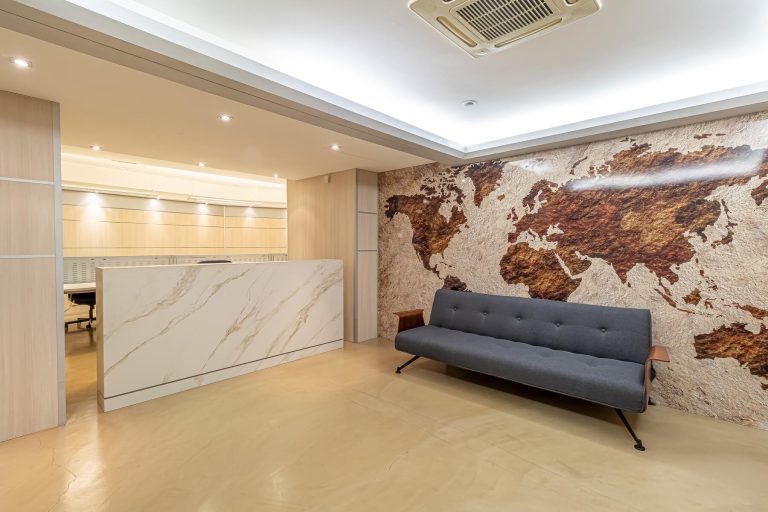 Montaigne – Spacious Office in the Heart of Carré ..