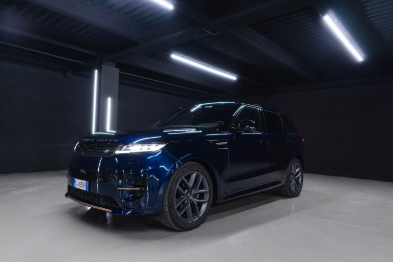 Rent Range Rover Sport in Monaco, Monte Carlo
Deli..