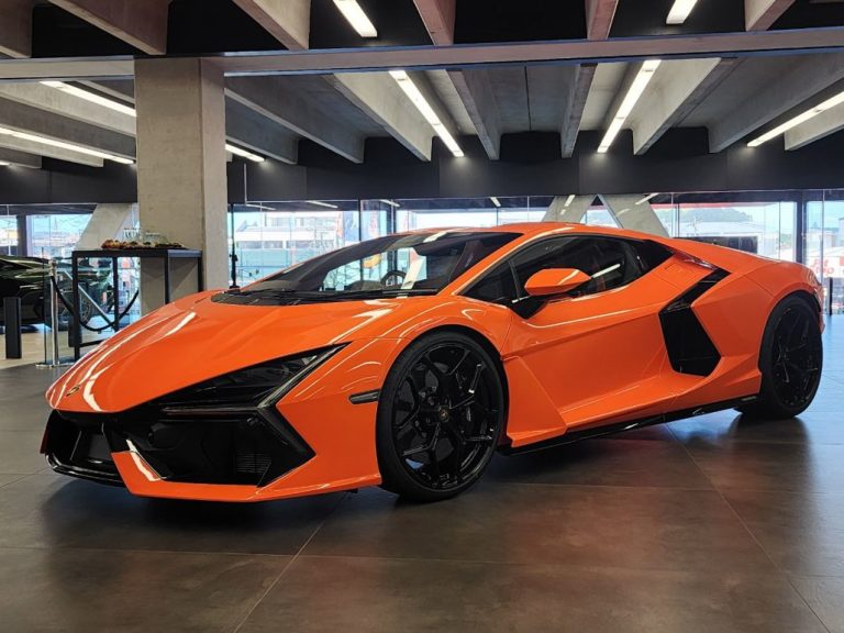 Lamborghini Revuelto available for rent!!! Luxury ..