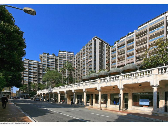 Duplex Office / Retail Space – Park Palace – Carré..