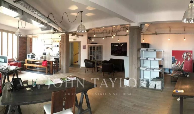 FOR SALE – OFFICE/LOFT CONVERSION IN JARDIN EXOTIQ..