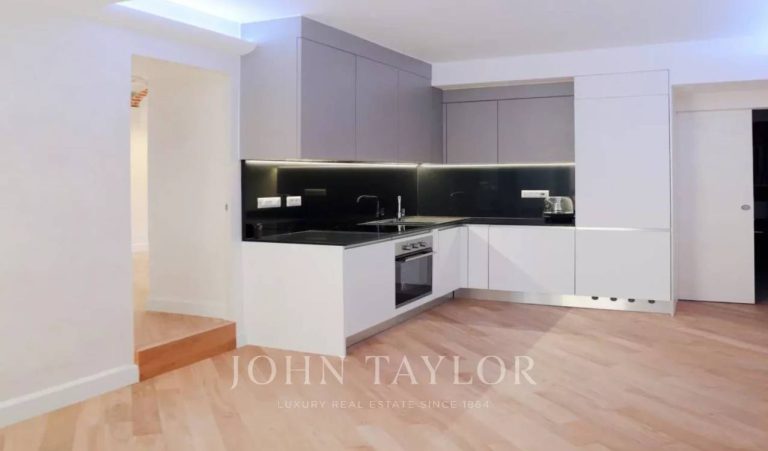 FOR SALE – MONACO-VILLE – FULLY RENOVATED 3-ROOM A..