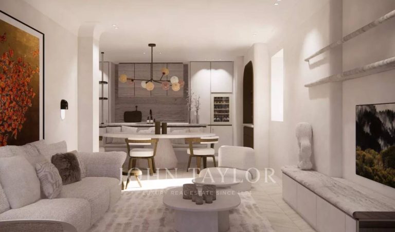 FOR SALE – APARTMENT ON BOULEVARD DES MOULINS, MON..