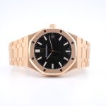 watch_174965763614445