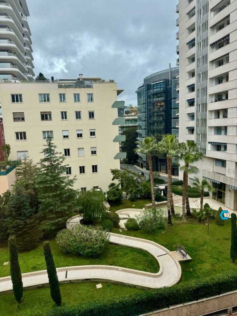 Office for Rent – Palais de la Scala, Carré d’Or
R..