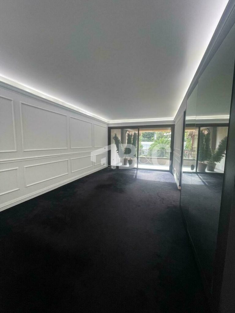 MAGNIFICENT STUDIO – LE MONTAIGNE B/C, CARRÉ D’OR
..