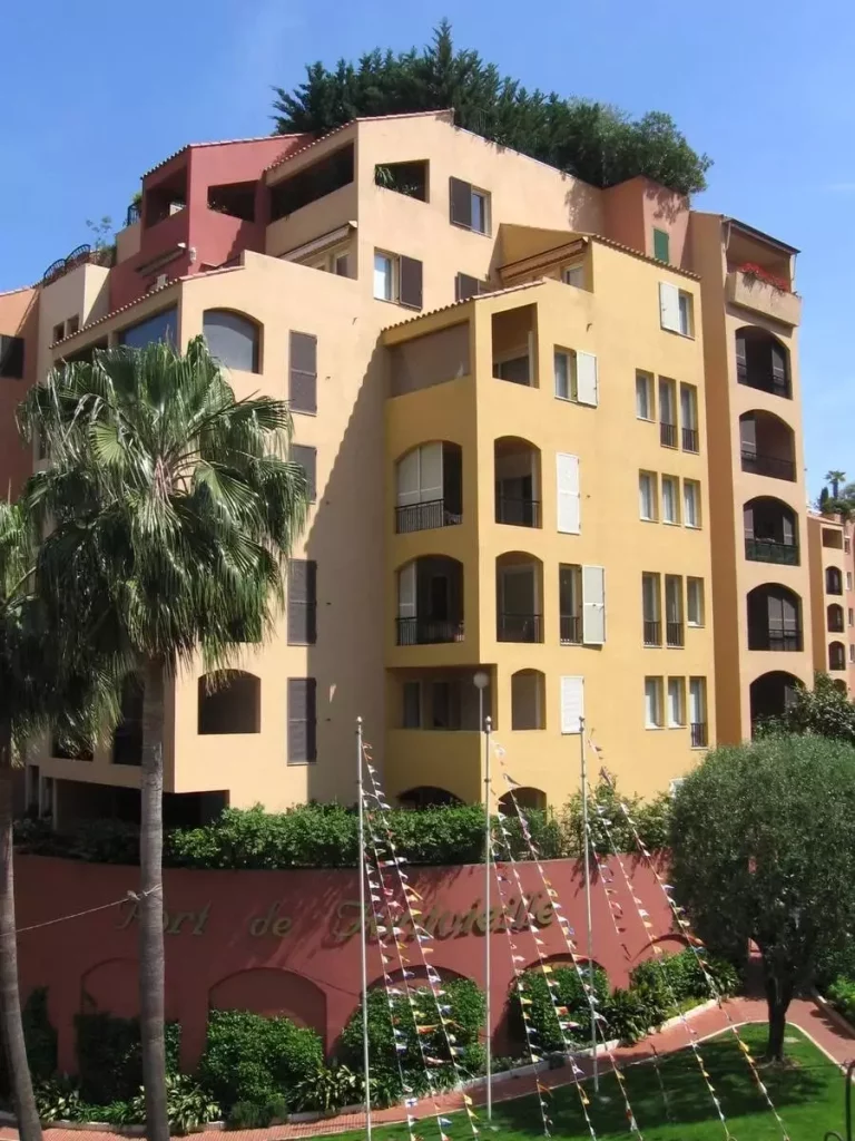 FOR SALE – FONTVIEILLE – NEW 3-ROOM APARTMENT WITH..