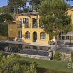 Exceptional waterfront villa – Gallery 1