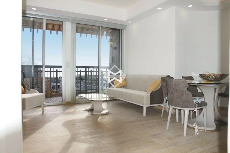 FOR SALE – RENOVATED SEA VIEW APARTMENT IN MONTE-C..