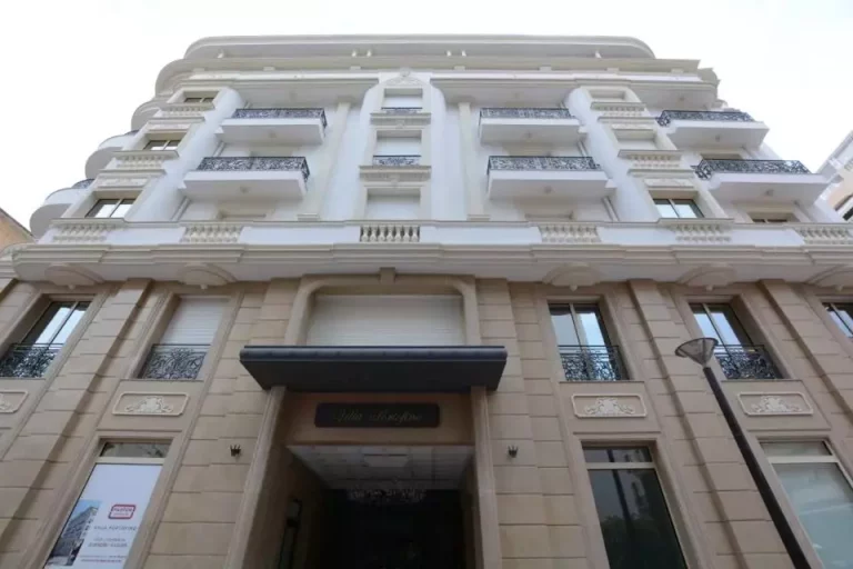 Condamine – “Villa Portofino” – Elegant 4-Room Apa..