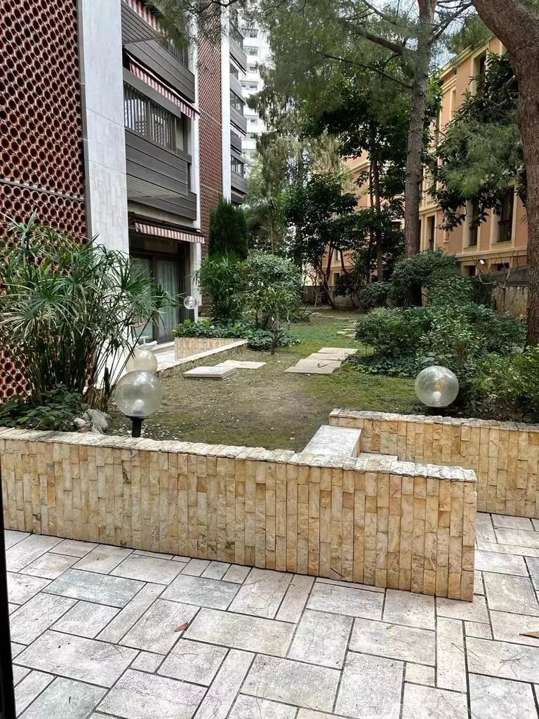 FOR SALE – RETAIL SPACE IN CARRÉ D’OR, MONACO
Pric..