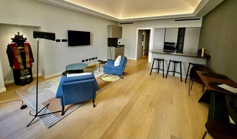 FOR SALE – RENOVATED 3-ROOM APARTMENT – MONACO-VIL..