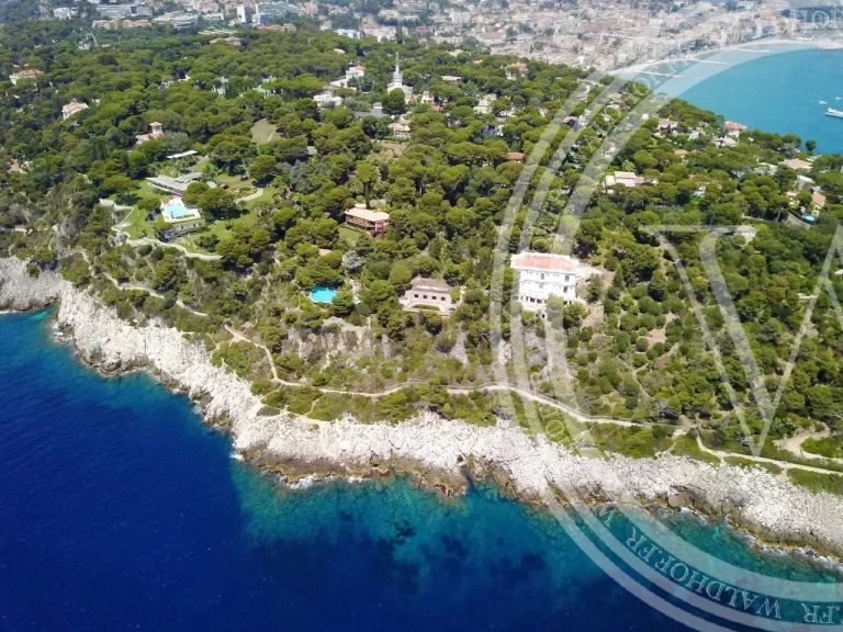 Contemporary Villa Project in the Private Domaine of Cap Martin with Pool, SPA & Cinema