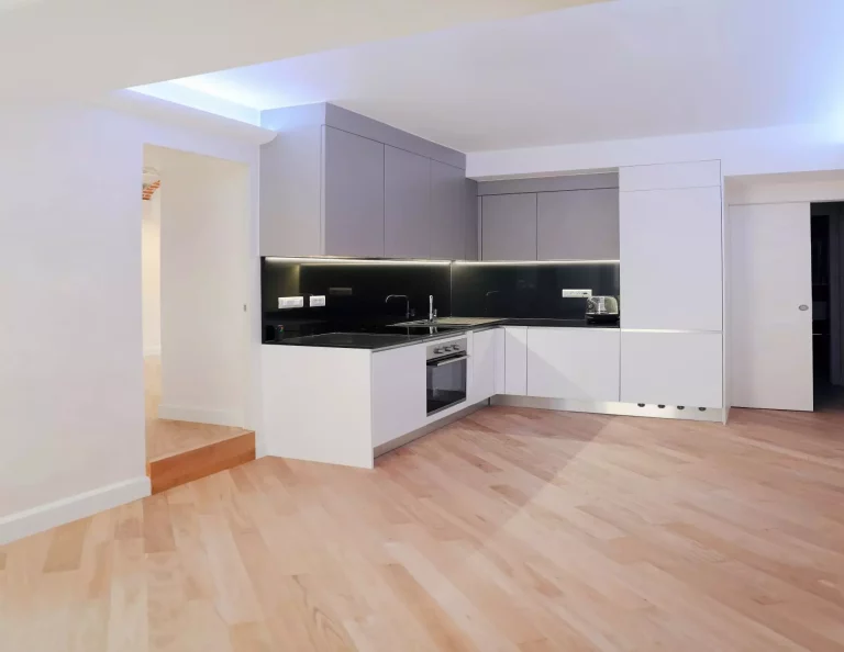 FOR SALE – MONACO-VILLE – 3-ROOM APARTMENT WITH BA..