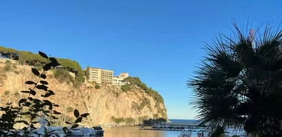 Fontvieille – Luxury 4-Room Apartment
Price: On re..
