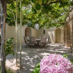 Stunning property ideally set in a private domain with views over the sea and the vineyards – Gallery 6