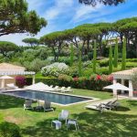Stunning property ideally set in a private domain with views over the sea and the vineyards – Gallery 3