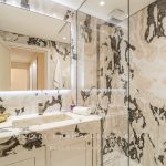 Chambre 3 – SDB Douche