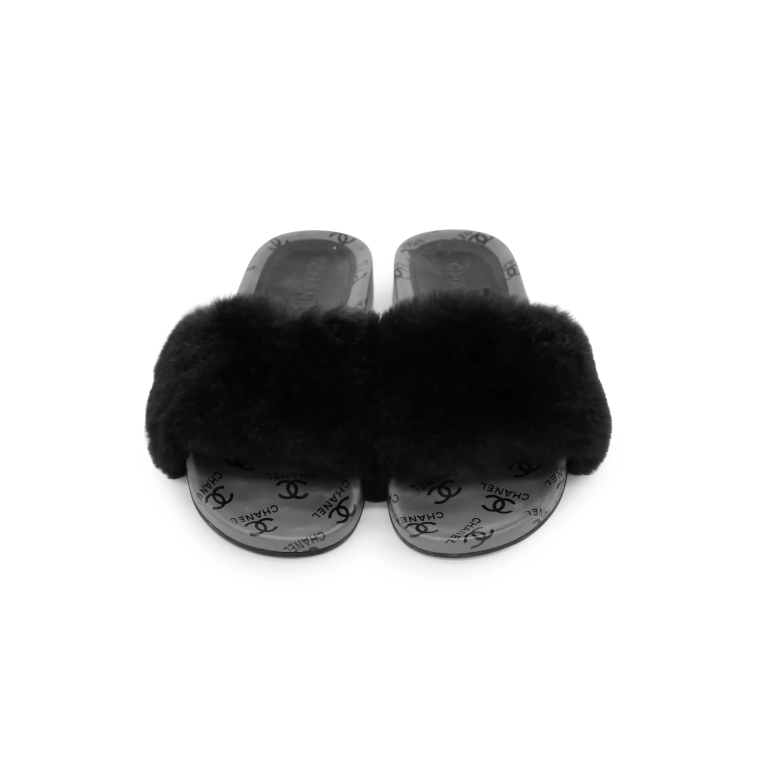 CHANEL Orylag Rabbit Fur Slippers – Black

Price: ..