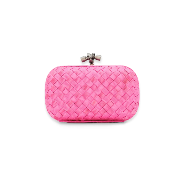 Bottega Veneta Satin Knot Mini Clutch – Pink

Refe..