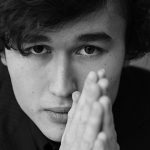 Daniel_Lozakovich-┬®-Sasha-Gusov