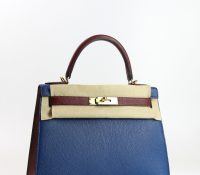 HERMÈS KELLY SELLIER 28 – BLUE HYDRA

€26,500
Desi..