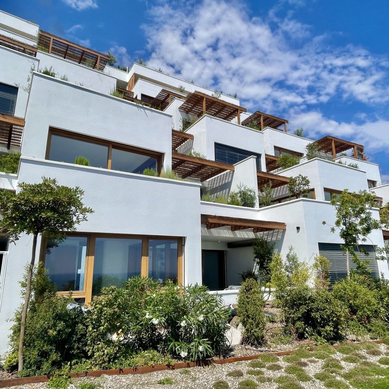 L’EXOTIQUE – LUXURY 2-BEDROOM IN A PRESTIGIOUS NEW..