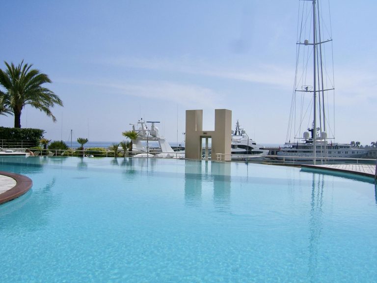 FOR SALE – 3-ROOM APARTMENT WITH SEA VIEW | SEASID..