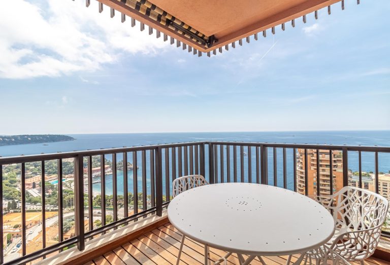 FOR SALE – LUXURY 5-ROOM APARTMENT IN PARC SAINT R..