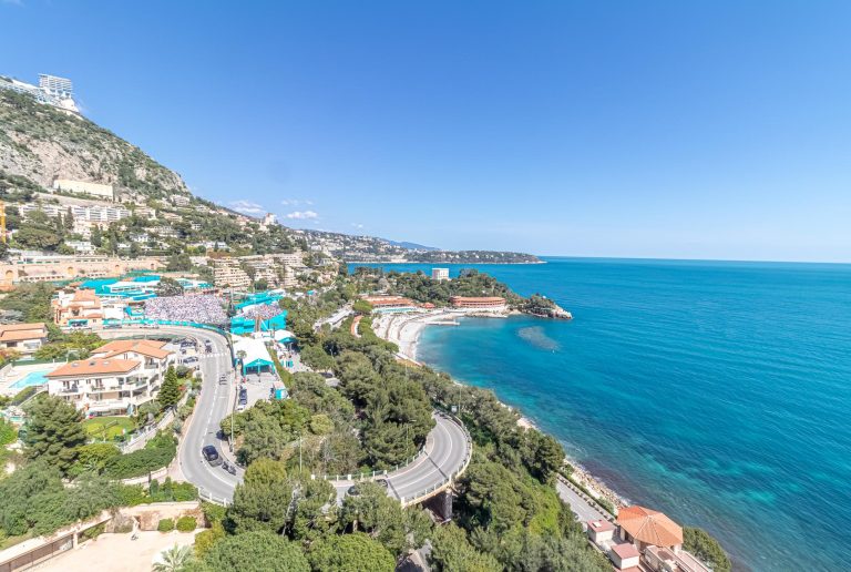 5-ROOM APARTMENT WITH SEA VIEW – LA ROUSSE
Price: ..