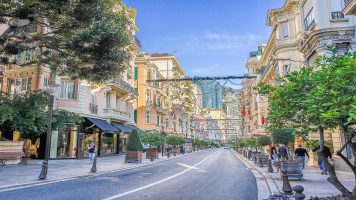 LEASEHOLD FOR SALE – LUXURY BOUTIQUE IN CARRÉ D’OR..