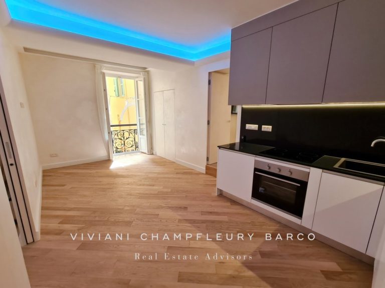 Monaco-Ville Apartment – Renovation Opportunity Ne..