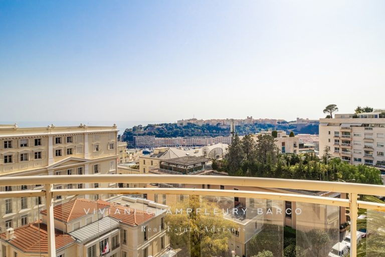FOR SALE – QUIET FAMILY APARTMENT WITH HARBOUR VIE..