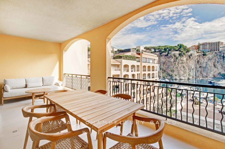 FOR SALE – FAMILY APARTMENT WITH HARBOUR VIEW IN F..