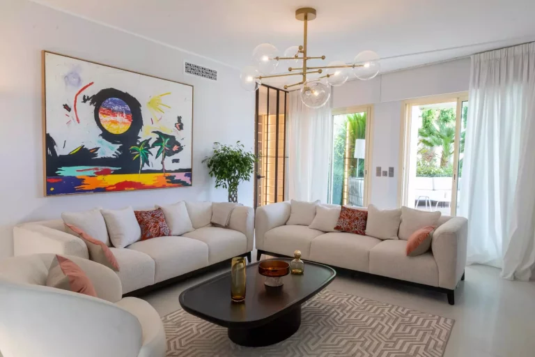 Rocazur – Elegant 4-Room Family Apartment with Ter..