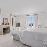 Exceptional Property with Outbuildings and Century-Old Olive Grove – Gallery 9