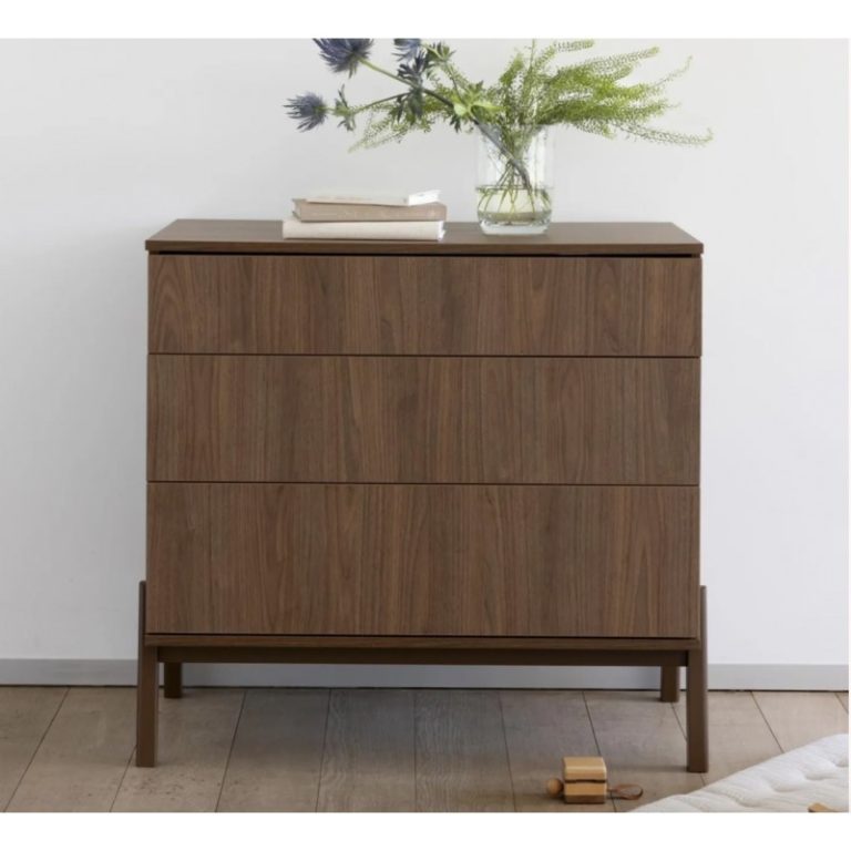 ASHI CHEST OF DRAWERS – CHESTNUT

Price: €545.00 (..