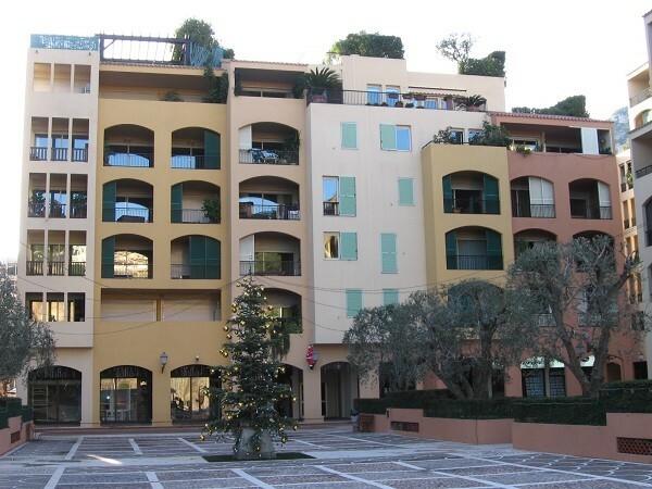 FOR SALE – OFFICE / COMMERCIAL PREMISES IN FONTVIE..