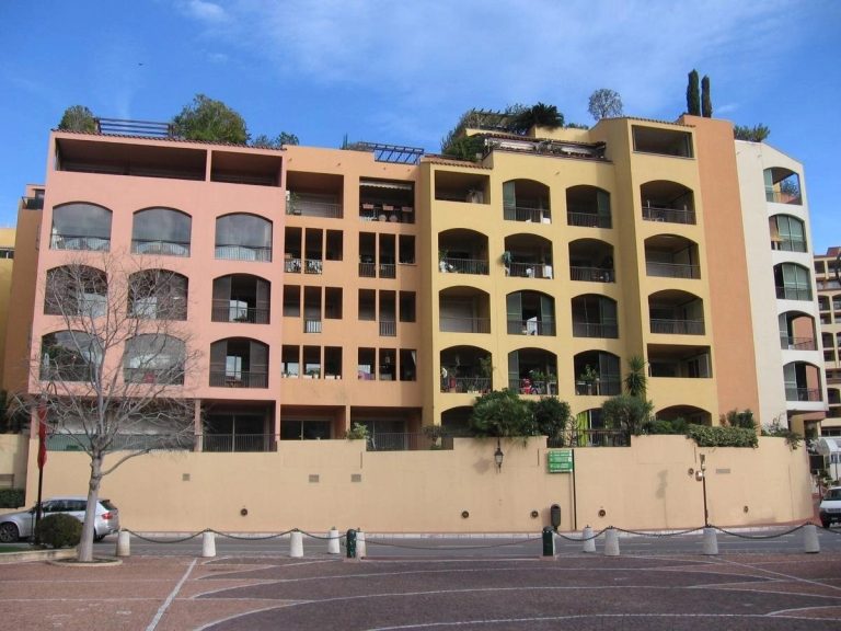 FOR SALE – FONTVIEILLE APARTMENT – BRAND-NEW 2 ROO..