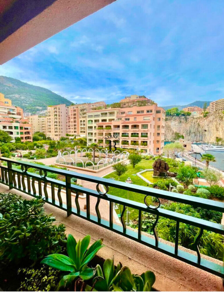 FOR SALE – RENOVATED 1-BEDROOM FLAT IN GRAND LARGE..