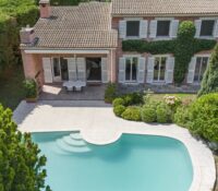 Bright Villa in Vaugrenier