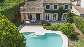Bright Villa in Vaugrenier