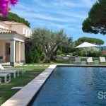 Stunning property ideally set in a private domain with views over the sea and the vineyards – Gallery 9